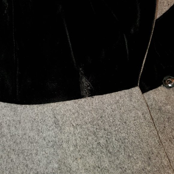 SPECTACULAR BLACK VELVET AND GRAY WOOL COAT - Picture 4 of 4